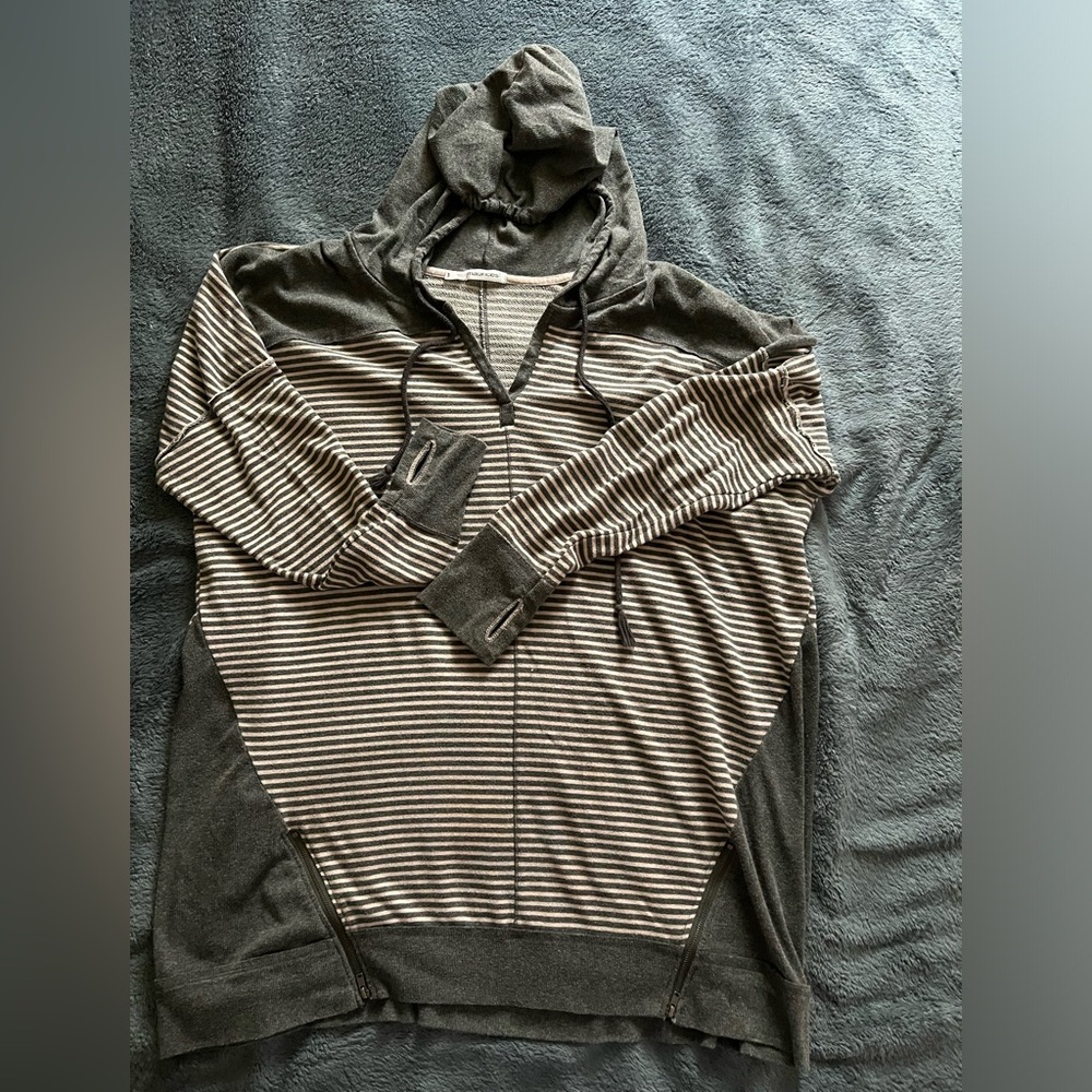 Maurices Size 3 Hoodie EUC
